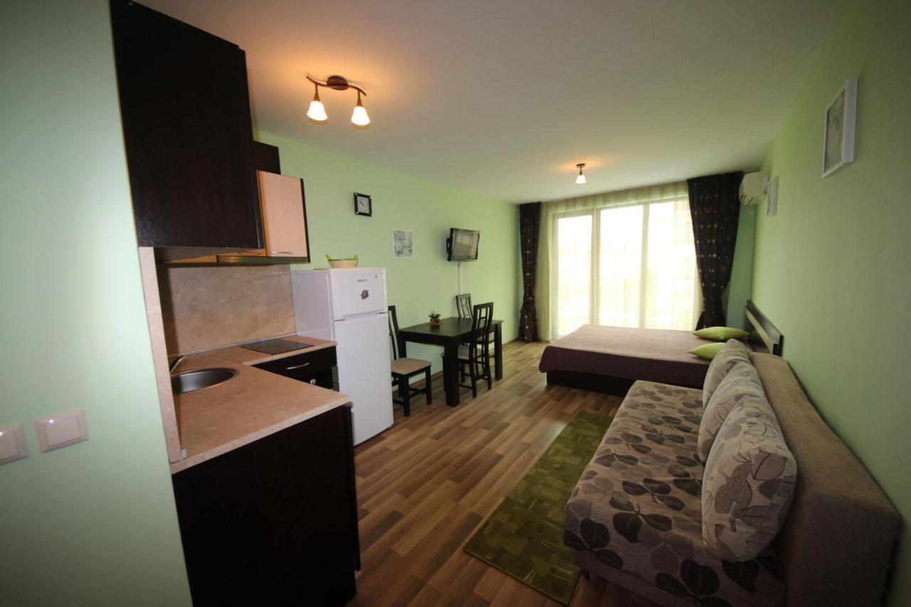 Amadeus Lux - Menada Apartments Slantschew brjag Zimmer foto